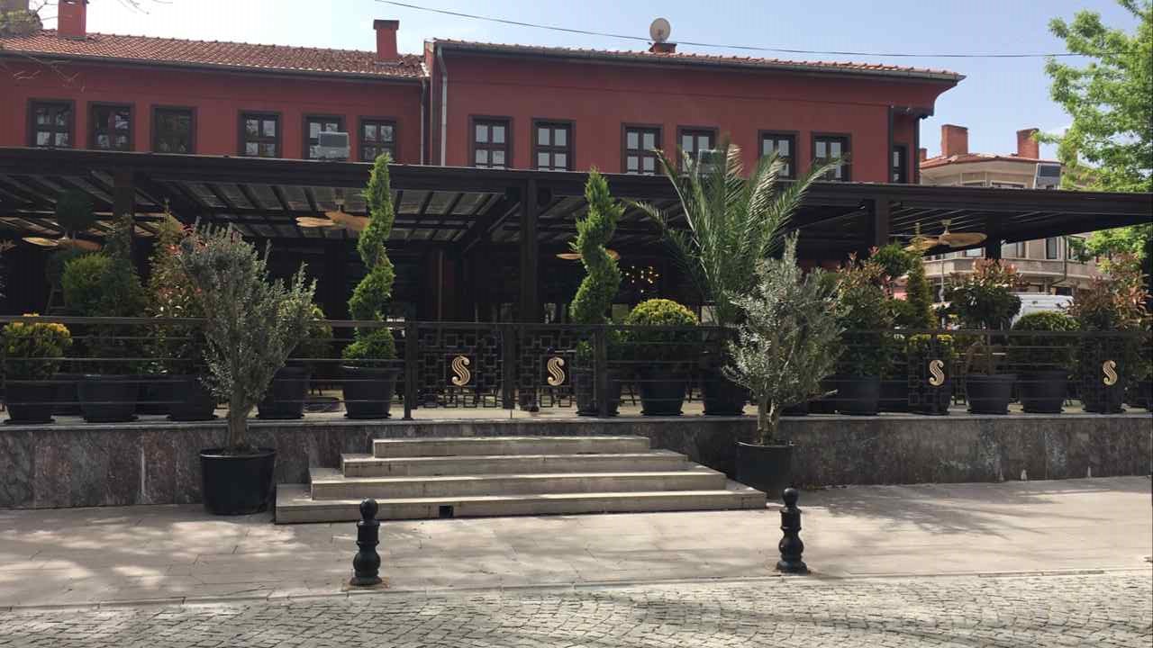 Ayten Usta Aynalı Kahve